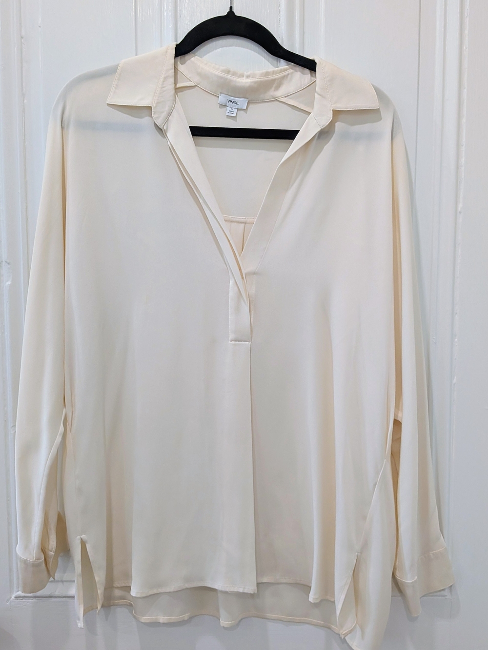 Vince Cream Split V-Neck Collared Blouse